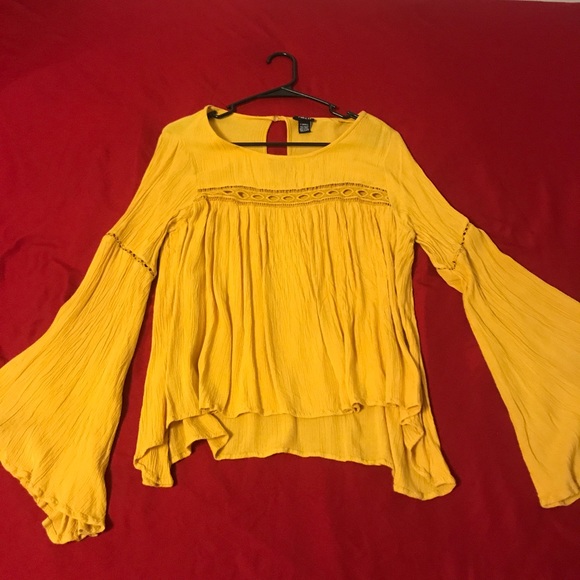 blouse - Picture 1 of 1